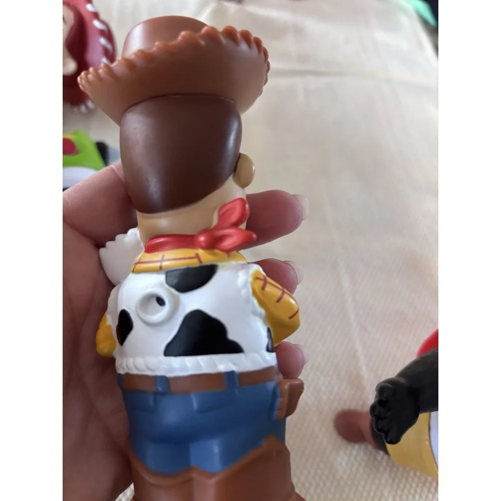 Disney Toy‎ StoryFigures Can Be Used In Bathtub. Nice Hard Plastic Pieces. 3437